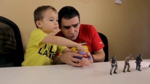 Капитан Америка против пиратов. На помощь супергерою приходит игрушка-трансформер!