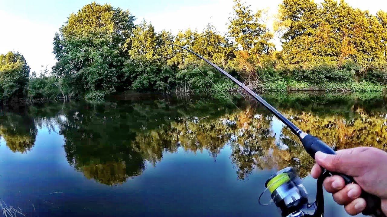 Спиннинг летом видео. Спиннинг на реке. Спиннинг для малой реки. Рыбалка на реке спиннингом. Летняя рыбалка.