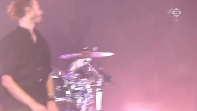 Editors - Papillon (Live at Pinkpop 2018) смотреть онлайн