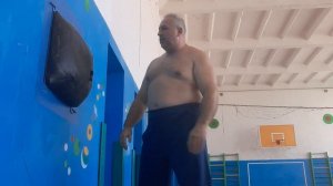 УДАР ПЯТКОЙ ЛАДОНИ