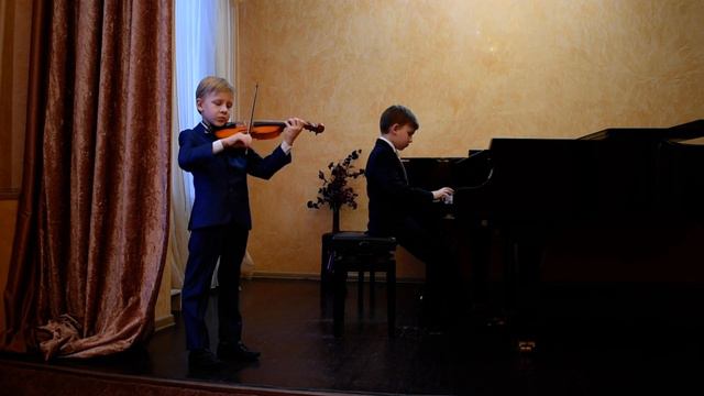 Р.Шуман "Марш"исп. Харламов Иван, Харламов Сергей смотреть онлайн