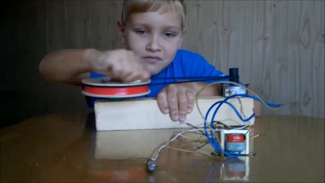 Как сделать электрический генератор на 220 вольт? смотреть онлайн