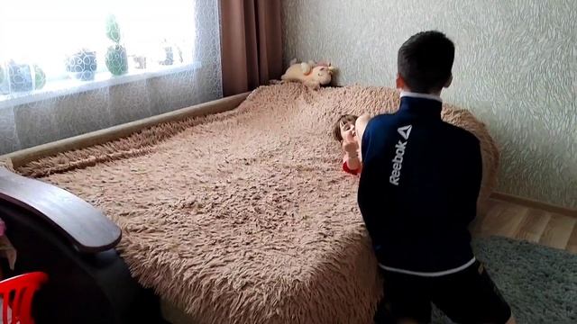 Приготовили Вафельные Трубочки/Алекса : Не Хочу в ШКОЛУ! Сама Себя Стригу/Наводим Красоту/01.03.22 смотреть онлайн