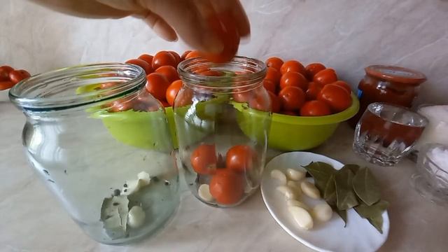 Маринованные помидоры с соусом Чили