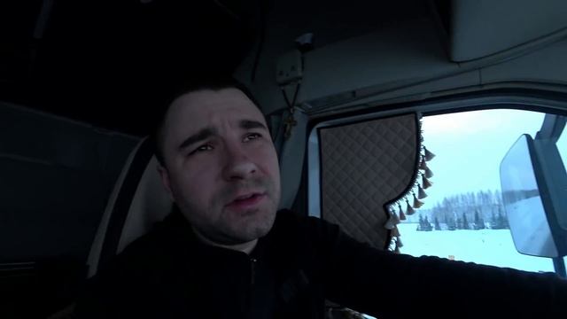 Трасса м5 гололед. Уфа-Самара. Все стоим ни кто не едет. смотреть онлайн