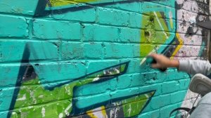 Graffiti bombing. Обзор на Montana Black. КАК РИСОВАТЬ ГРАФФИТИ ШРИФТЫ?