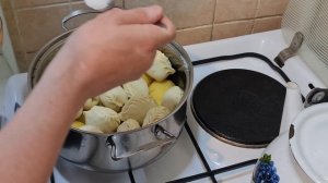 Манты в кастрюле паром на картошке! Способ от подписчика !