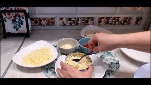САЛАТ "СЫТЫЙ БОЦМАН" с КАЛЬМАРАМИ и КРАСНОЙ РЫБОЙ.