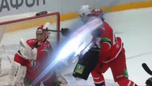 Сэйв Якуба Коваржа / Jakub Kovar glove save