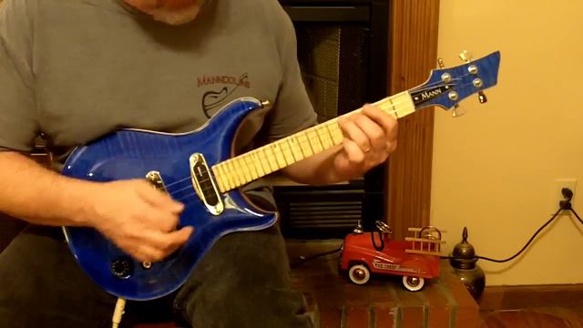 Mann SEU-T Electric Tenor Ukulele смотреть онлайн