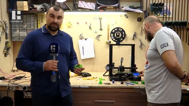 Волонтер из Тамбова печатает на 3D-принтере вещи для бойцов СВО смотреть онлайн