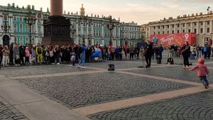 Виктор Цой - "Кукушка", на Дворцовой площади  в исполнении Евгения Моргана ("Улица Без Имени")...