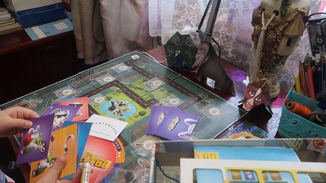 VLOG // КОМУ И КАКИЕ ПОДАРКИ ПРИНЕС ДЕД МОРОЗ ПОД ЁЛКУ // смотреть онлайн