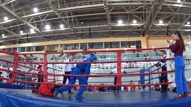 Как вам бой? Юноши показали техничный поединок. смотреть онлайн