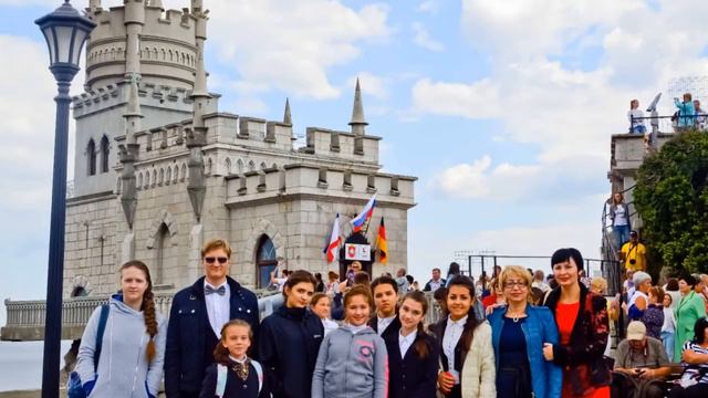 Ансамбль "ЯШЛЫКЪ" - "Это Крым" (День Ласточкиного гнезда) смотреть онлайн