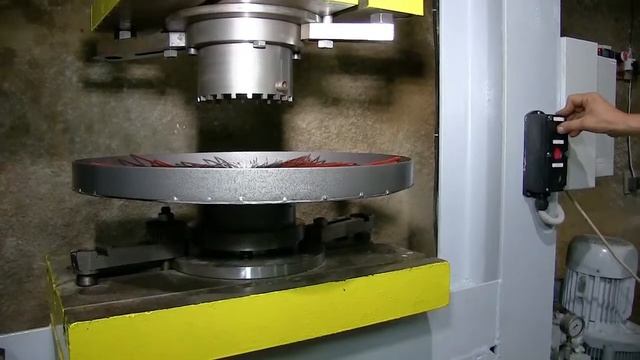 Оборудование по производству щеточных дисков и метелок . +7(495)7444444 смотреть онлайн