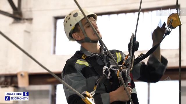 Занятие №33. Работа методом маятника на стене жилого дома смотреть онлайн