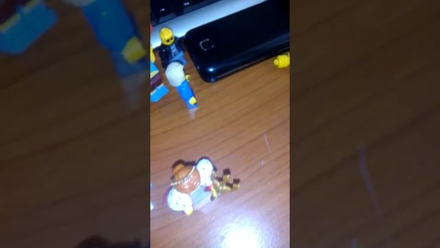 ТРИ БАБКИ ОБОСРАНЫЕ смотреть онлайн