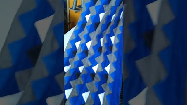 Fazendo tapetes de retalhos biquinhos