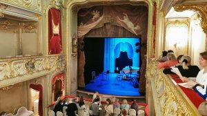 Львы-стражи у Княжеской ложи и сцена, помнящая Шаляпина, Глинку и Листа. Театр Юсуповского дворца