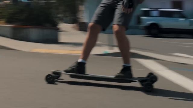 ELECTRIC RACING SCOOTER THAT YOU'LL WANT TO RIDE смотреть онлайн