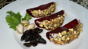 Свекольно-творожная закуска с фисташками ?