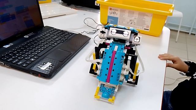 R2D2 Звëздные войны