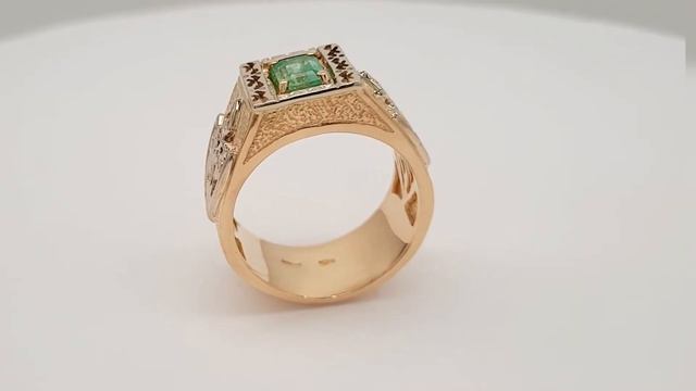 Кольцо с изумрудом