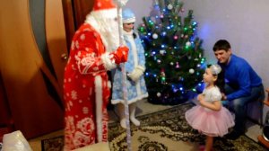 Дедушка мороз и снегурочка в гостях у Лейлы 31.12.2016