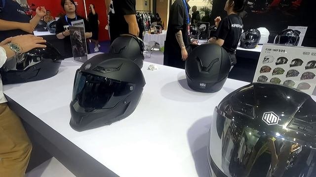 Выставка CIMA, часть 31 Шлемы ILM