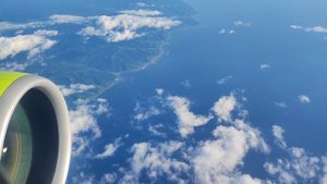 Перелёт Южно-Сахалинск - Владивосток Airbus A320neo S7. Два терминала Сахалина. Дождливая посадка!