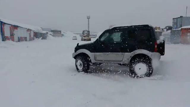 suzuki jimny дрифт))) смотреть онлайн