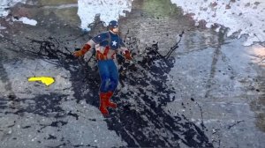 Супергерои танцуют | Шарики с водой | Песенка Папа Пальчик