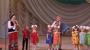 частушки исполняют дети д\с 124 г.Кирова