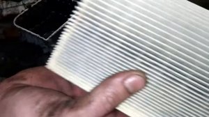 replacing the airfilter, wv, polo 1.4, 2007, замена воздушного фильтра поло 1,4, фольсваген