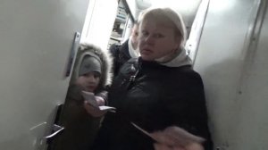 Купили маленького котенка отправили поездом едем на вокзал встречать