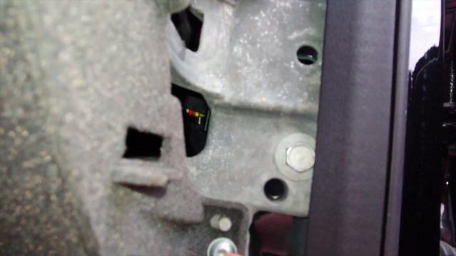 Mercedes GLE/ML W166- 2 способа заменить салонные фильтры смотреть онлайн