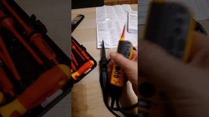 Двух полюсный указатель напряжения Fluke T150