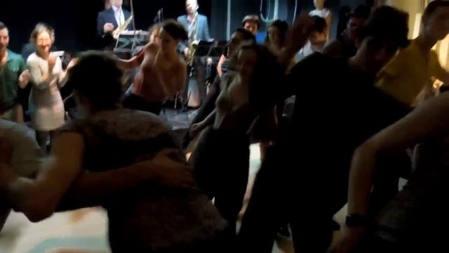 Big Apple под Ансамбль классического джаза смотреть онлайн