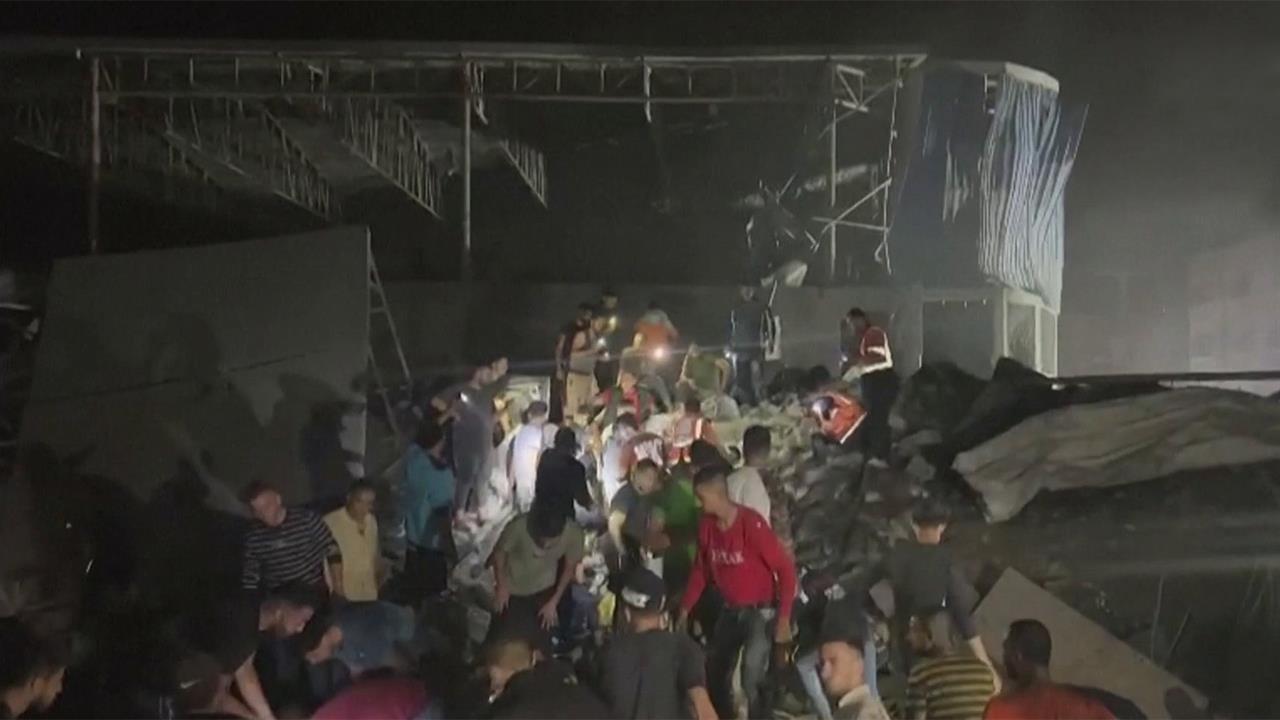 В секторе Газа не прекращаются новые удары