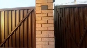 Переделали забор из клинкерного кирпича