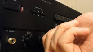 Yamaha ax-700 amplifier