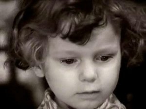 Кто он – маленький мальчик из 1970-х, прочитавший взрослое стихотворение Рождественского