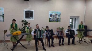 Татарские народные мелодии в исполнении детского ансамбля