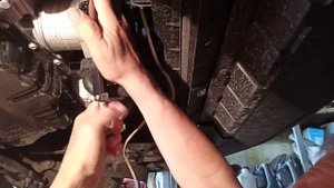 Снятие масляного фильтра (недопопытка) VWagen Tiguan 1.4 л 2019 г.