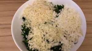 Вкусная и полезная начинка для пирогов и пирожков из шпината и сыра