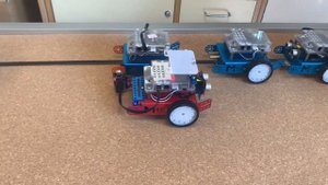Robot aparcando de forma autónoma en el IES Ramón Muntaner