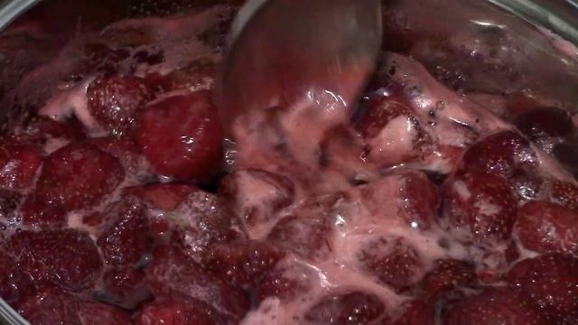 НОВИНКА! КЛУБНИЧНОЕ ПРЯНОЕ ВАРЕНЬЕ НА ЗИМУ С НЕОБЫЧНЫМ ПОСЛЕВКУСИЕМ
