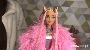 Обзор на куклу БАРБИ ЭКСТРА ? Блондинка в розовой шубе ?