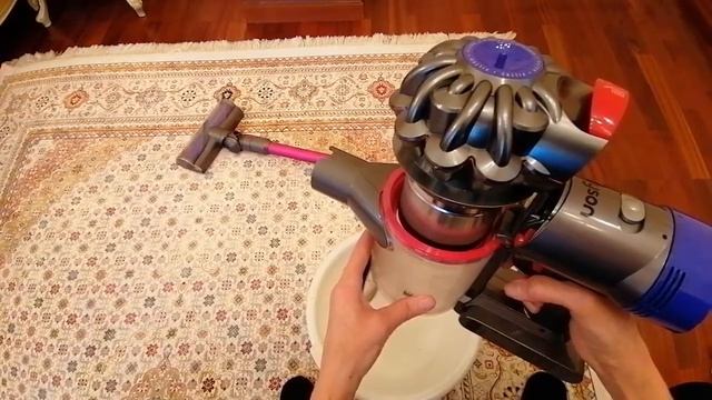 Обзор беспроводного аккумуляторного пылесоса Dyson. Плюсы и минусы. смотреть онлайн